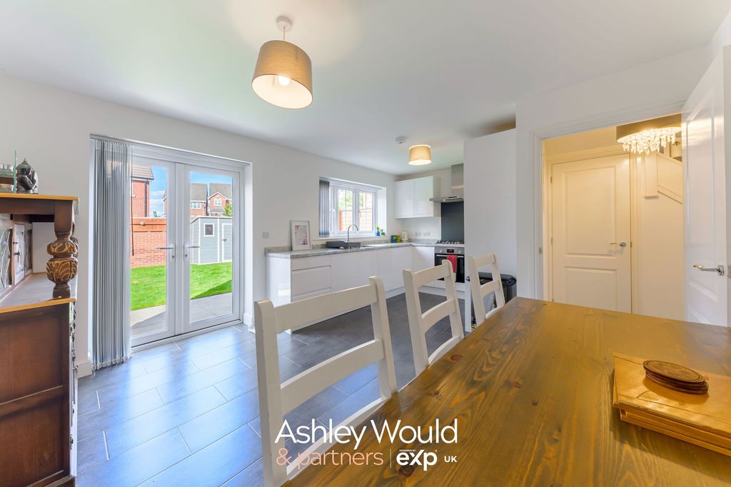 Property photo 3 of 19