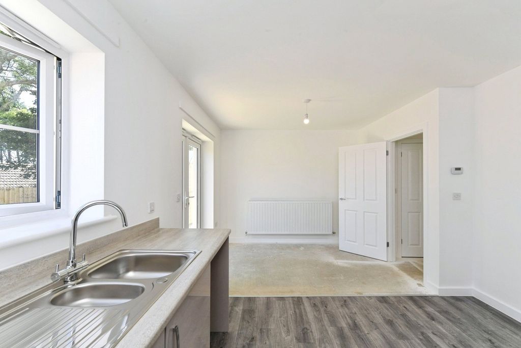 Property photo 3 of 15 Pbox-Img.Jpg
