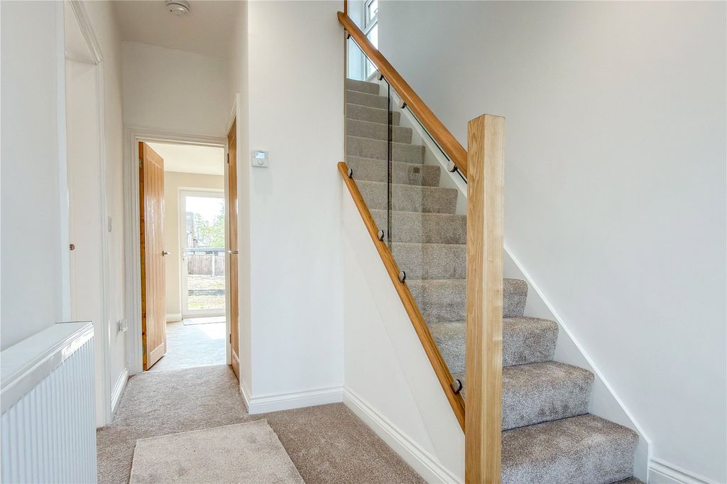 Property photo 2 of 23 Hallway