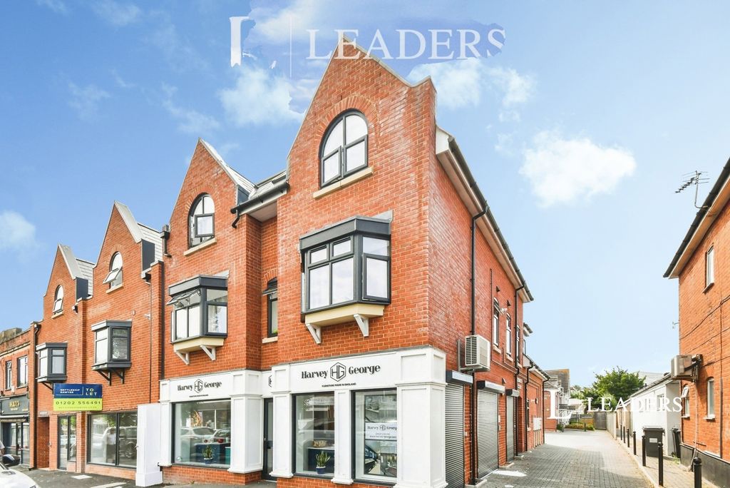 Property photo 1 of 11 Pbox-Img.Jpg