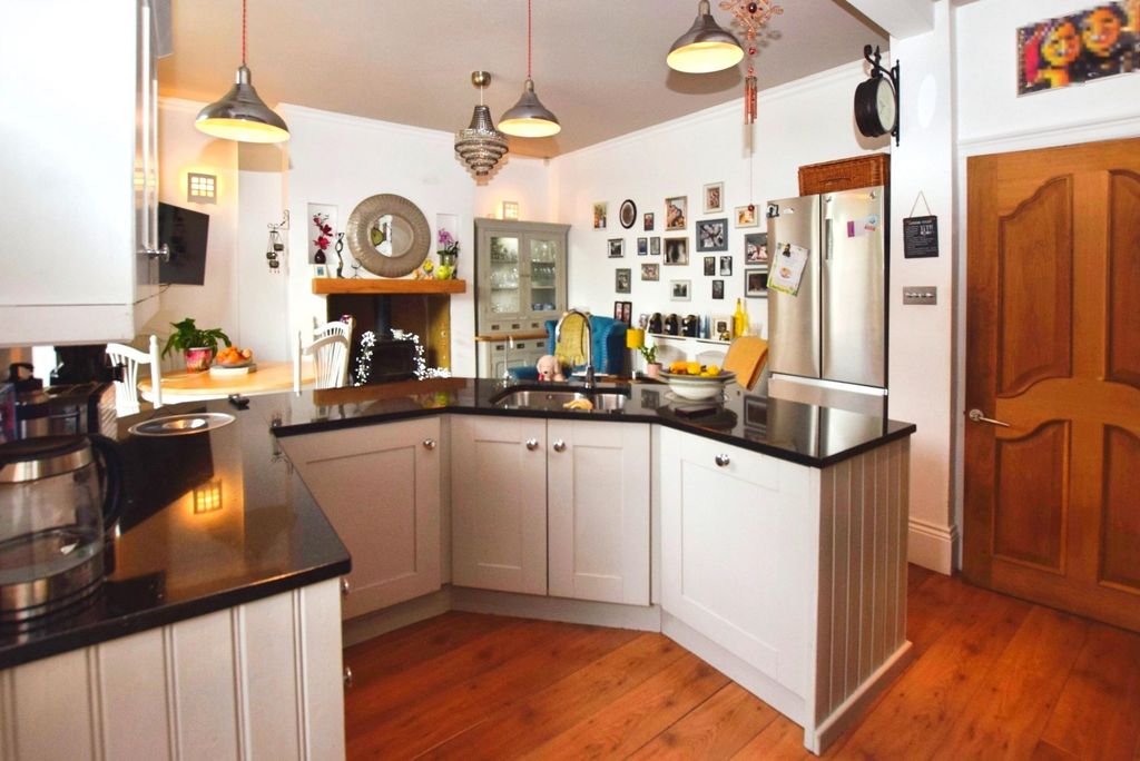 Property photo 3 of 29 Picture No. 75