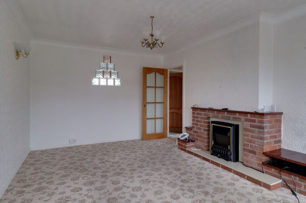 Property photo 2 of 10 Lounge