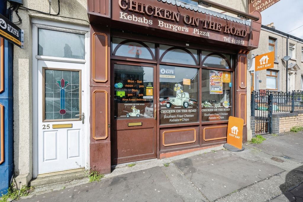 Property photo 1 of 16 Pbox-Img.Jpg