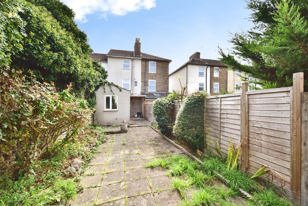 Property photo 2 of 12 Pbox-Img.Jpg