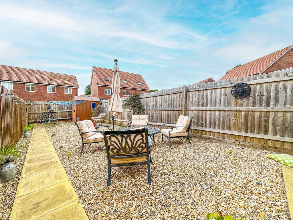 Property photo 2 of 20 5234693