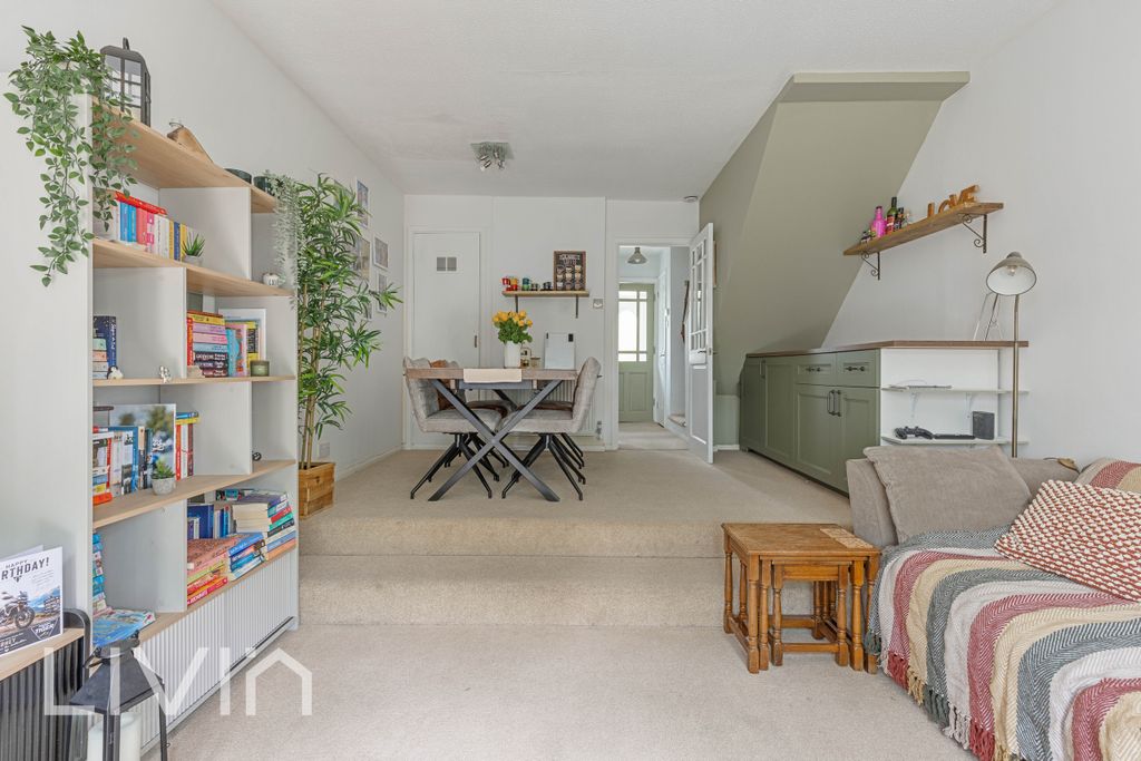 Property photo 3 of 14 918A1082