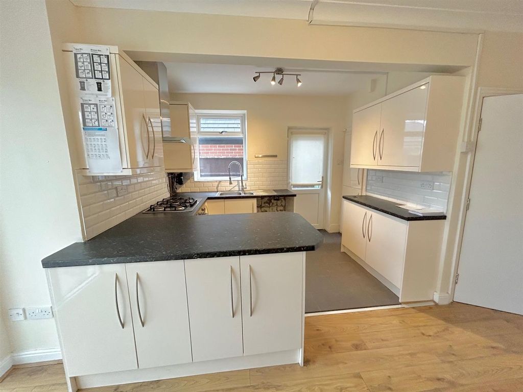 Property photo 3 of 13 Kitchen.Jpg