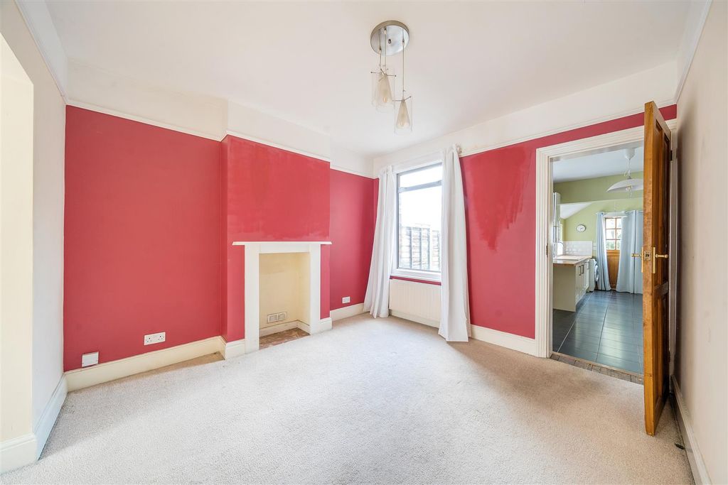 Property photo 3 of 13 9-681ce71c02E00-1288412-Arw-9-1.Jpg