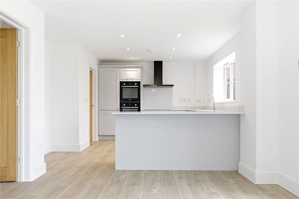 Property photo 2 of 22 Picture No. 47