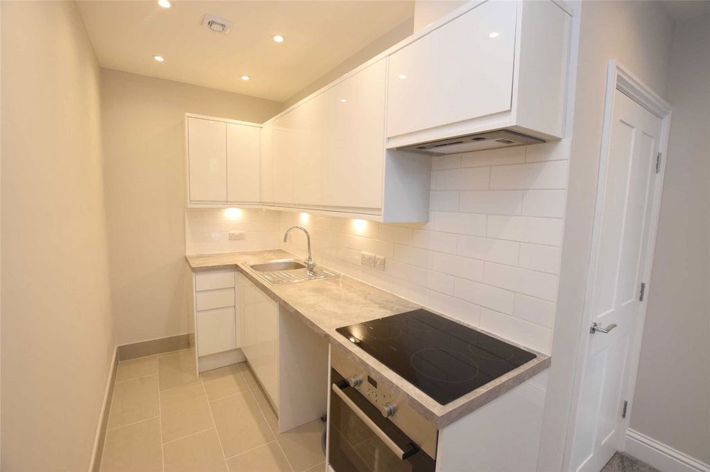 Property photo 2 of 8 Picture No. 04