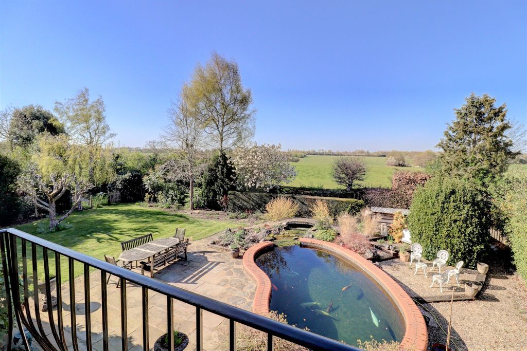 Property photo 1 of 33 Picture No. 54