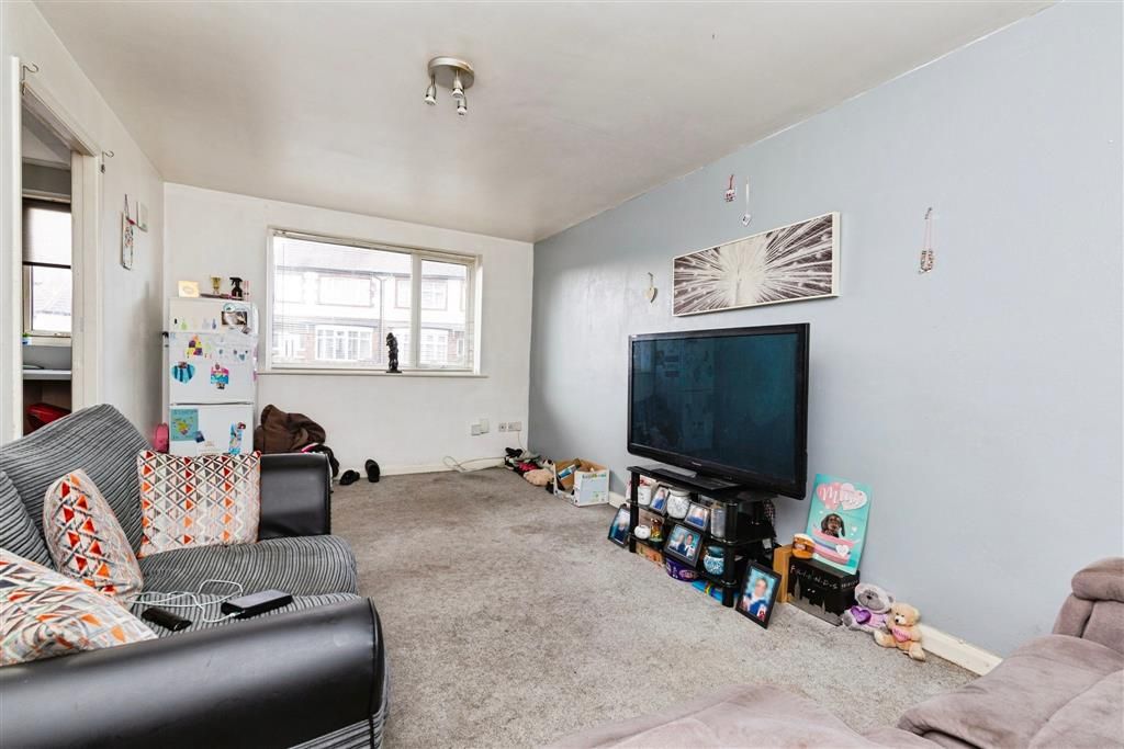 Property photo 3 of 6