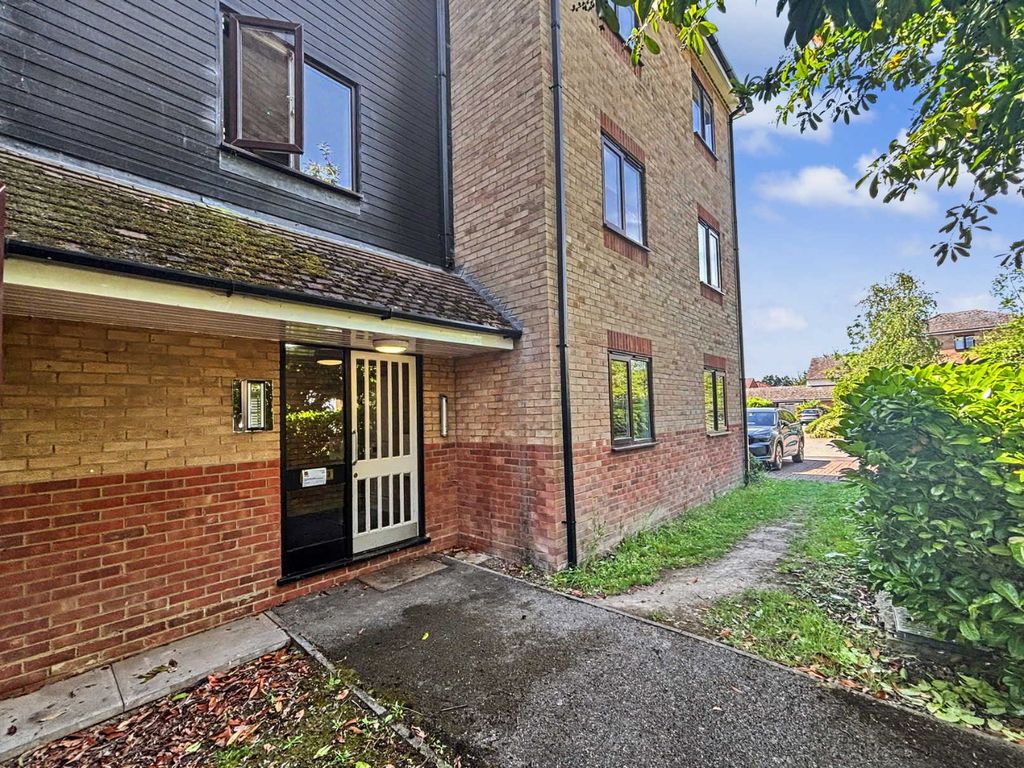 Property photo 2 of 9