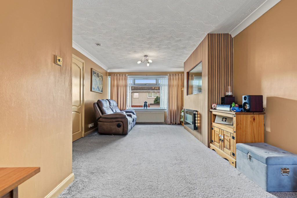 Property photo 3 of 16 Living Room