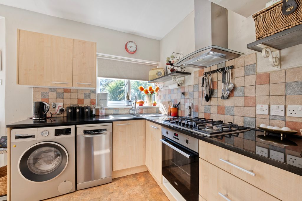 Property photo 2 of 14 Picture No. 09
