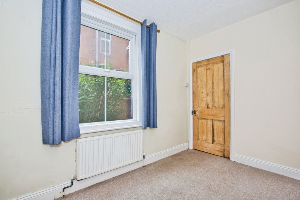 Property photo 3 of 7