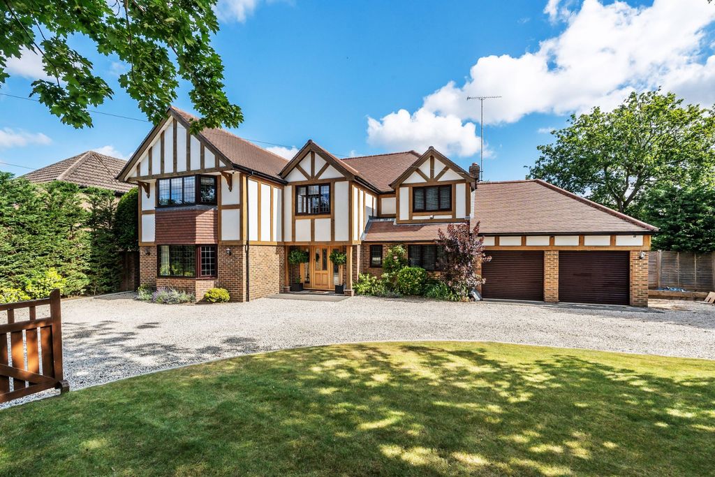 Property photo 1 of 34 Picture No. 95