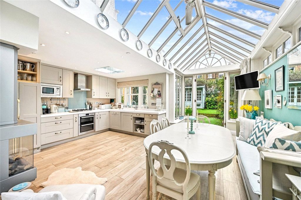 Property photo 1 of 16 Kitchen