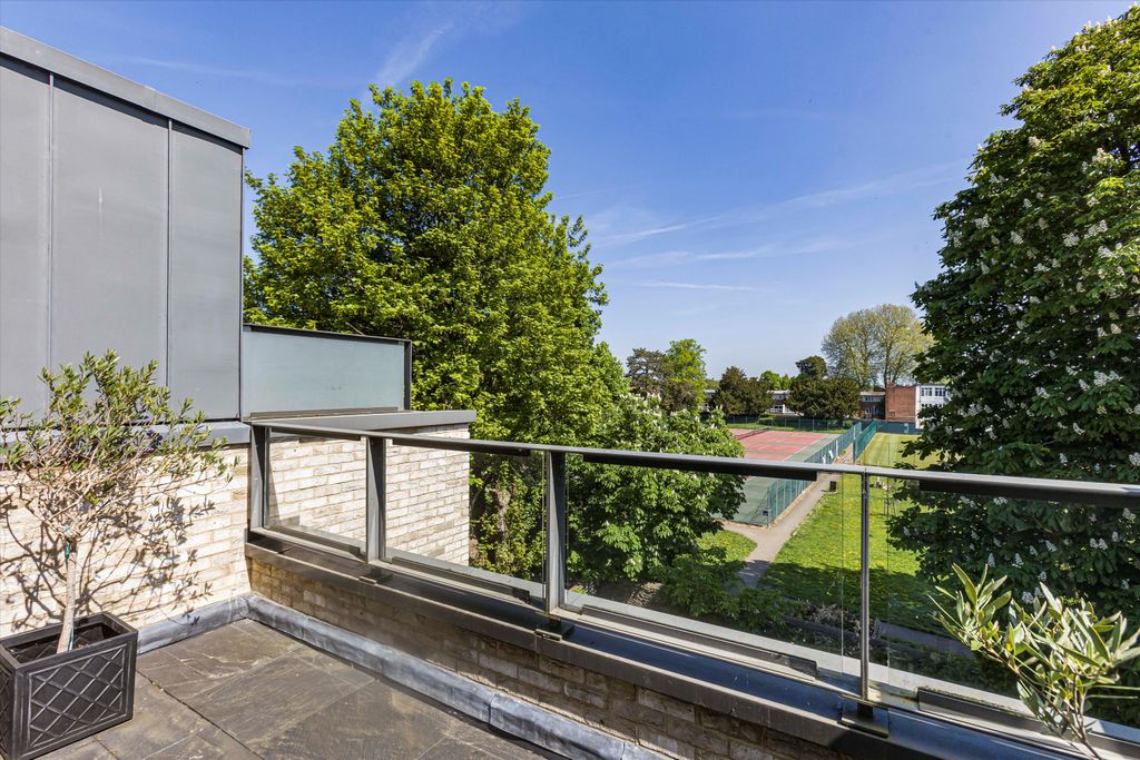 Property photo 3 of 29 Image