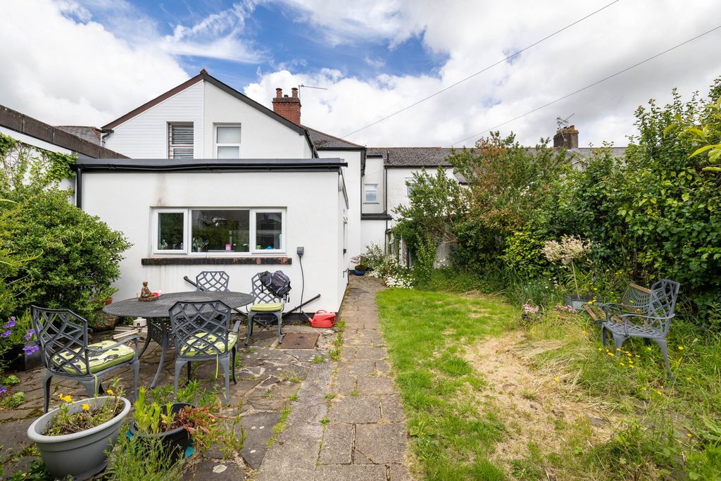 Property photo 1 of 19