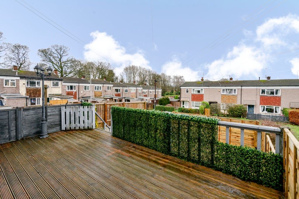 Property photo 3 of 27