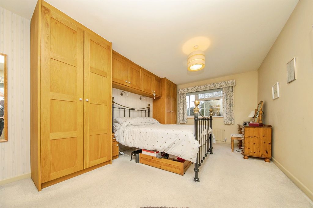 Additional image 15 of 4 bed detached house for saleQueens Road, Harwich CO12