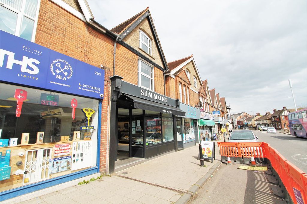 Property photo 1 of 14 External