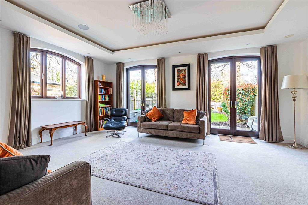 Property photo 3 of 53 Picture No. 18