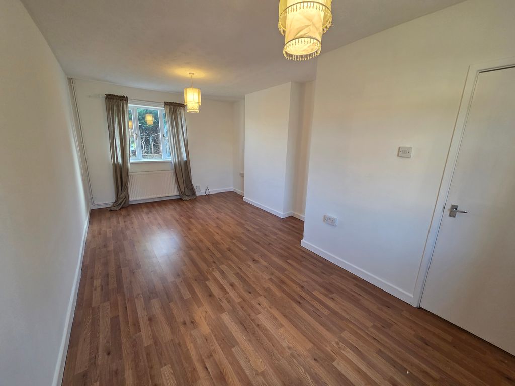 Property photo 2 of 14 Image