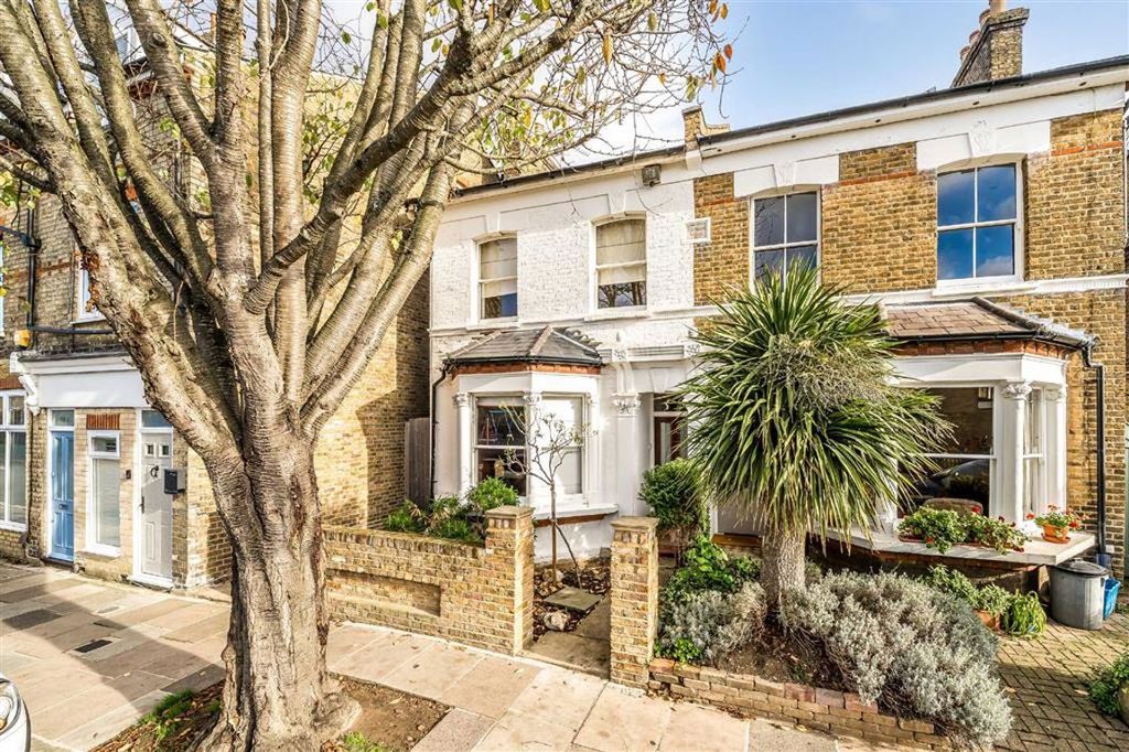 Property photo 1 of 8