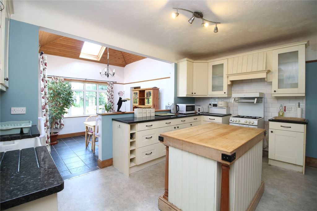 Property photo 3 of 18 Picture No. 39