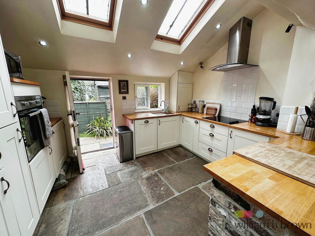 Property photo 2 of 21 Image