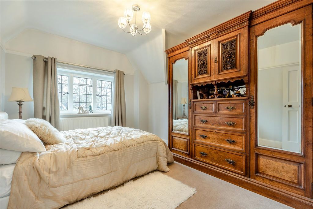 Property photo 3 of 19 8672005-Interior03.Jpg