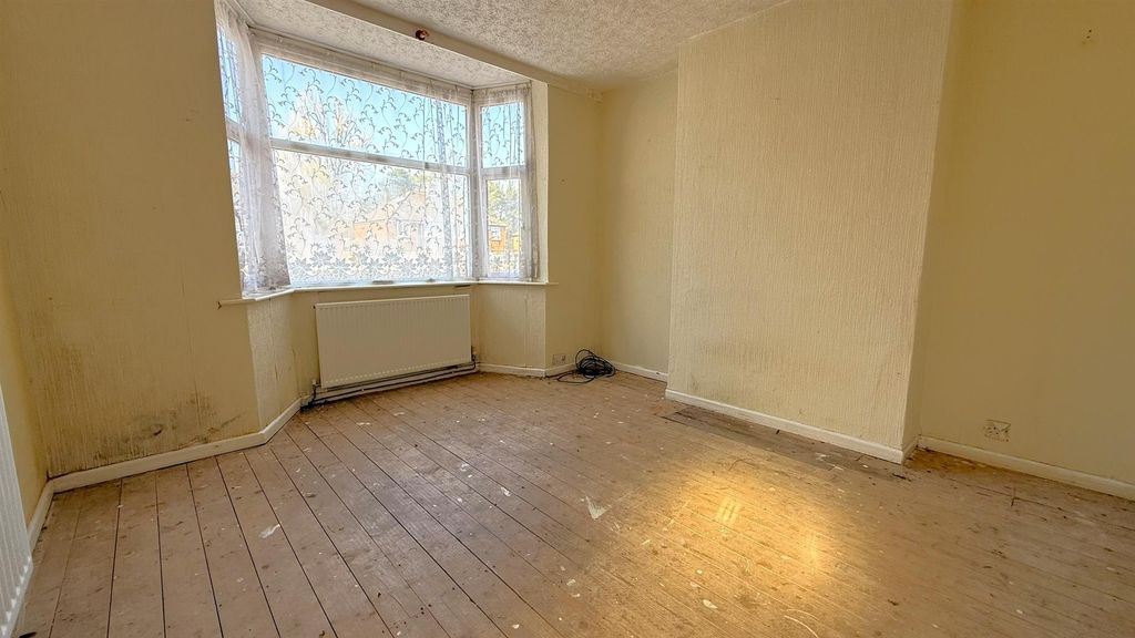 Property photo 2 of 18 5.Jpeg