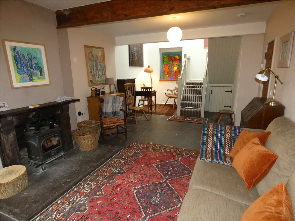 Property photo 2 of 25 Picture No. 18