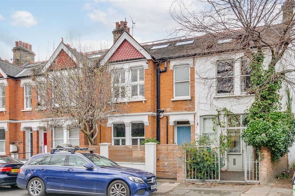 Property photo 3 of 15 Ivy Crescent, W4 - To Let