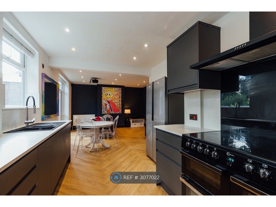 Property photo 2 of 29