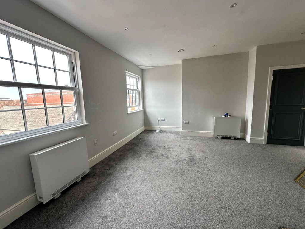 Property photo 2 of 4