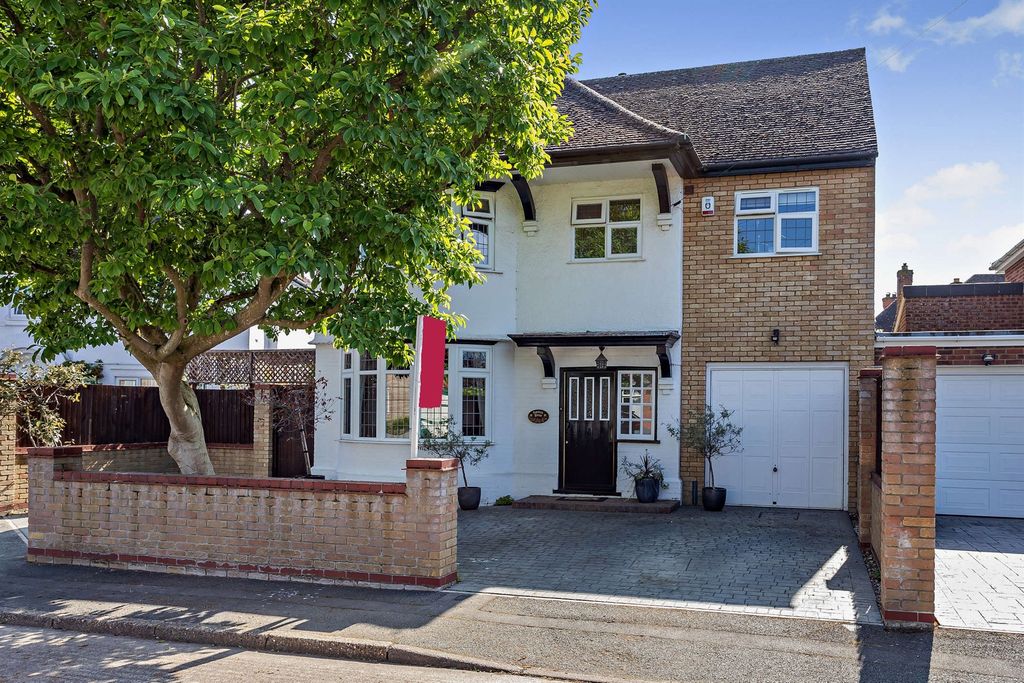 Property photo 1 of 17