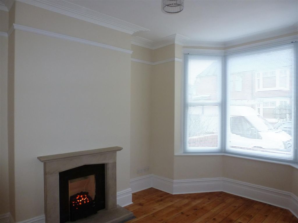 Property photo 3 of 10 P1030543.Jpg