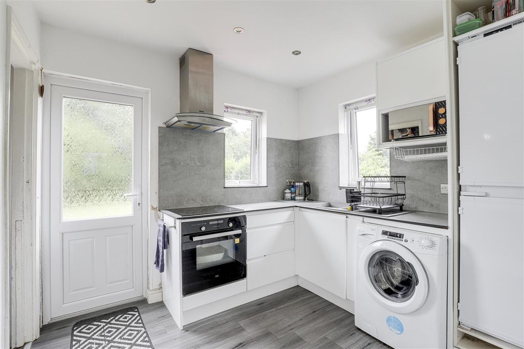 Property photo 3 of 15 1520.Jpg