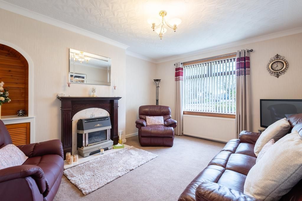 Property photo 3 of 23 Lev1413Pem Lounge.Jpg