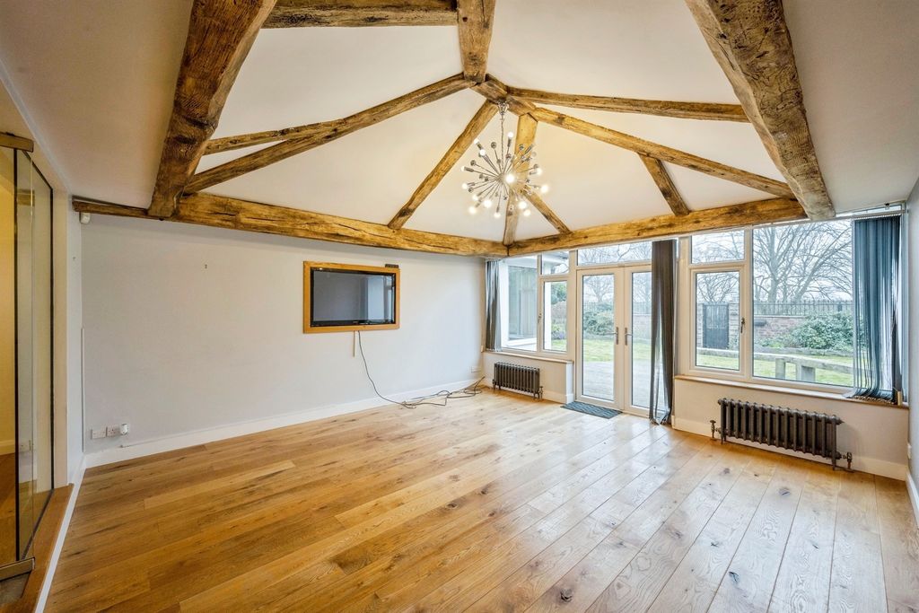 Property photo 3 of 16