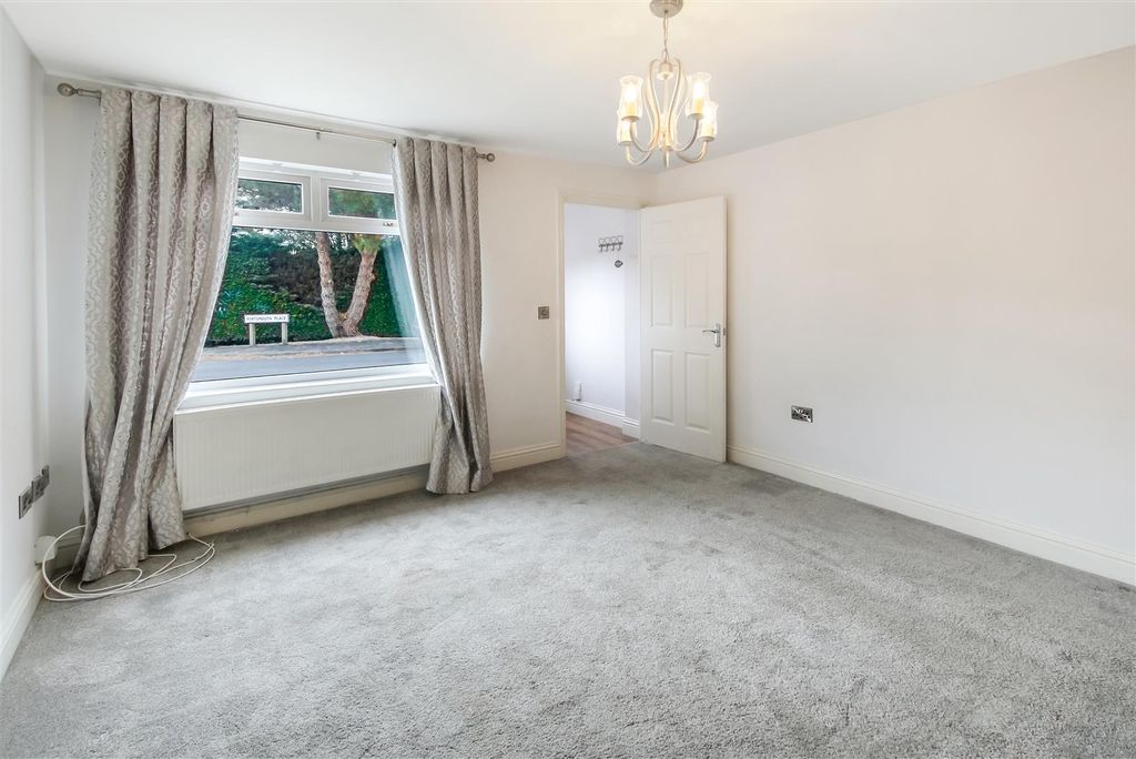 Property photo 2 of 10 Img_8705.Jpg