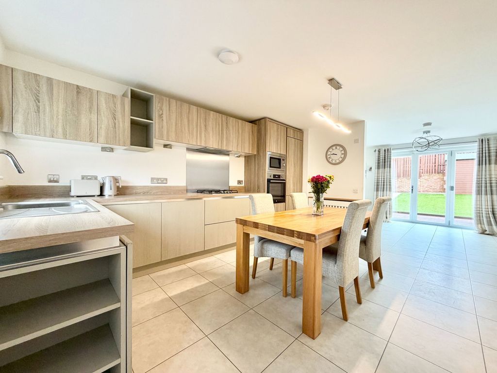 Additional image 4 of 3 bed terraced house for saleBenny Drive, Denny FK6