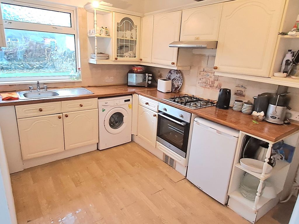 Property photo 2 of 10 c5B0c4164Ec776E0Edec8Baa9d680Bbdb89624d5