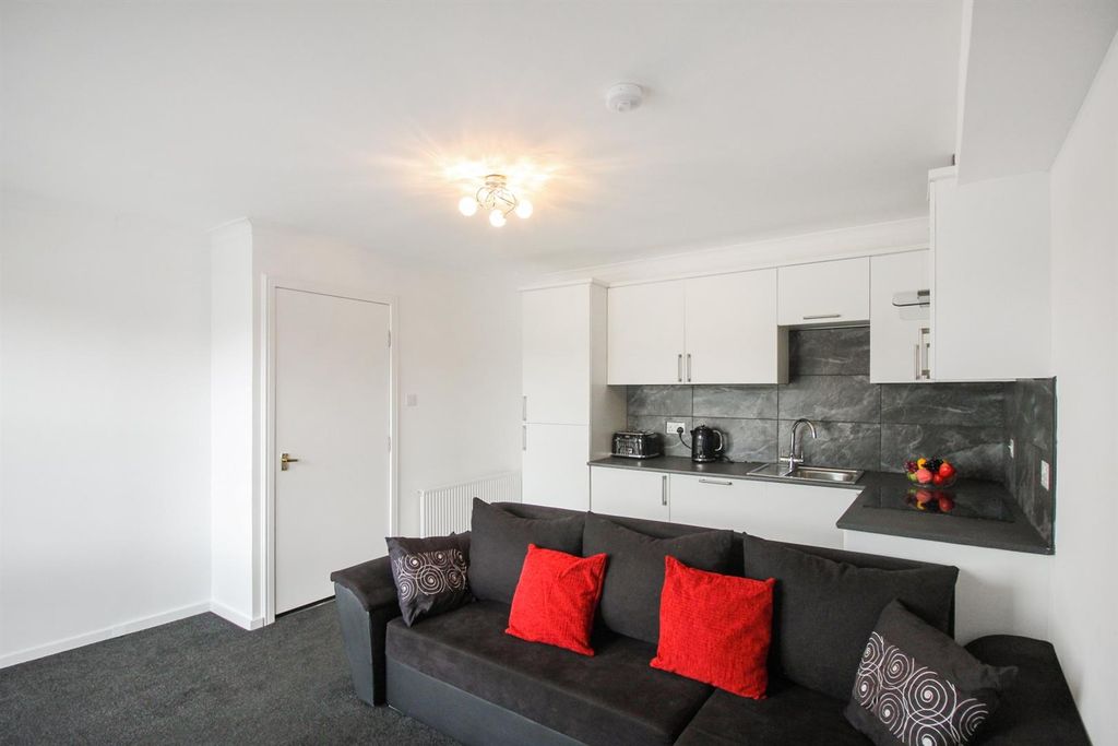 Property photo 1 of 16 01 - Lounge 1.Jpg