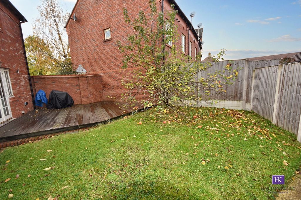 Property photo 2 of 23