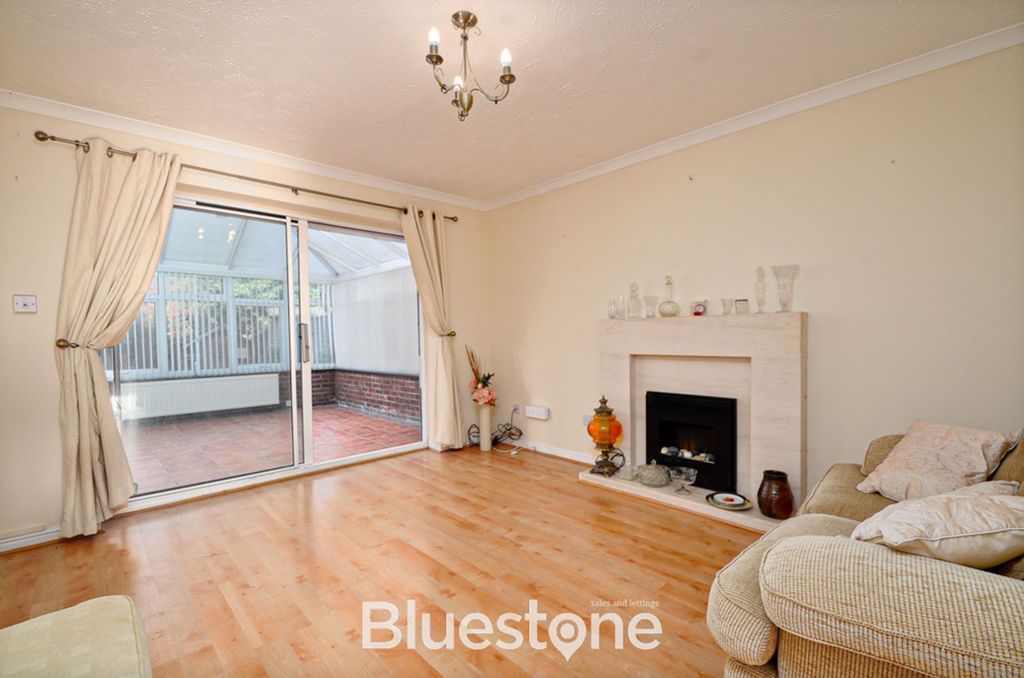 Property photo 2 of 30