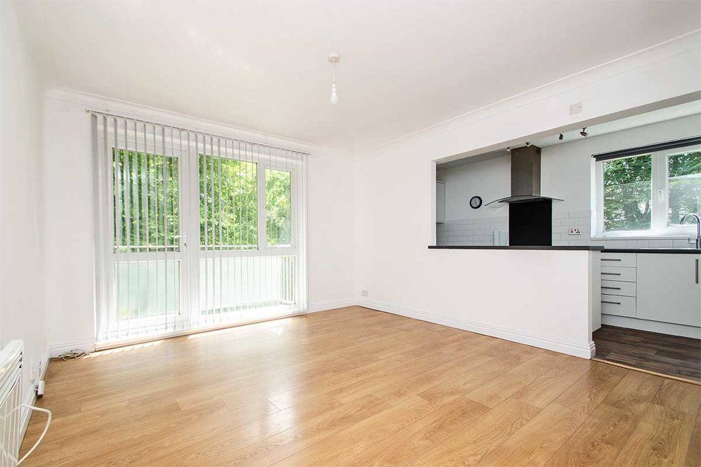 Property photo 2 of 12 Photo 1